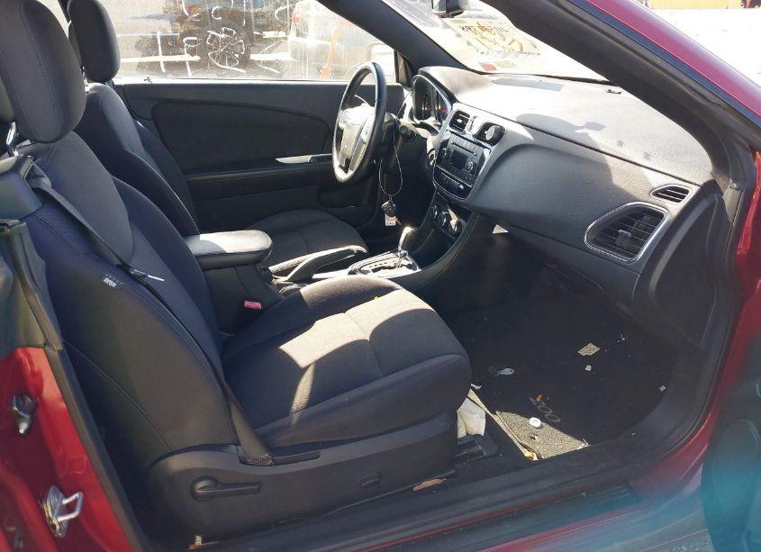 Photo 5 of 2013 Chrysler 200 TOURING (VIN 1C3BCBEG4DN676580)