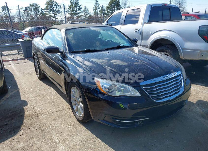 2014 Chrysler 200 TOURING (VIN 1C3BCBEG7EN127389) main photo