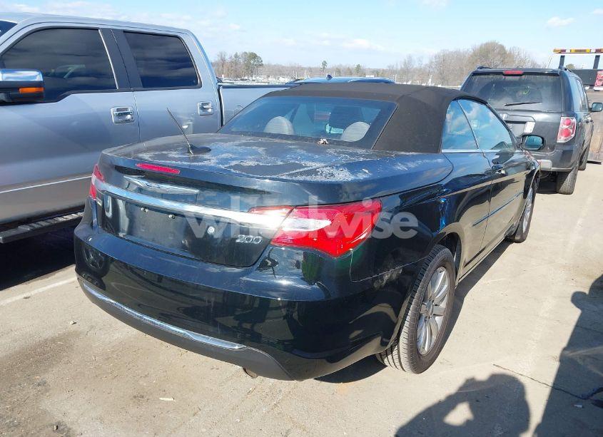 Photo 4 of 2014 Chrysler 200 TOURING (VIN 1C3BCBEG7EN127389)