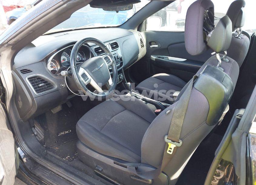 Photo 5 of 2014 Chrysler 200 TOURING (VIN 1C3BCBEG7EN127389)