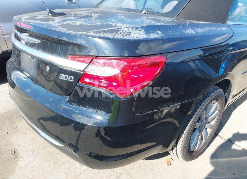 Photo 6 of 2014 Chrysler 200 TOURING (VIN 1C3BCBEG7EN127389)