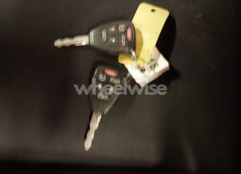 Photo 11 of 2012 Chrysler 200 TOURING (VIN 1C3BCBEG8CN233928)