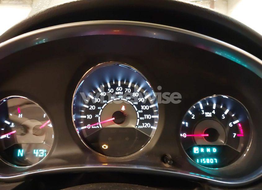 Photo 7 of 2012 Chrysler 200 TOURING (VIN 1C3BCBEG8CN233928)