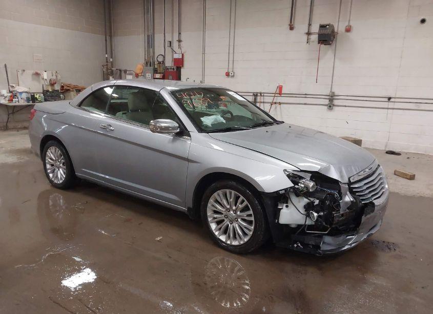 2013 Chrysler 200 LIMITED (VIN 1C3BCBFG0DN687204) main photo