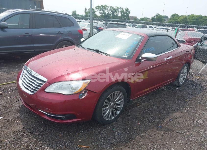 Photo 2 of 2013 Chrysler 200 LIMITED (VIN 1C3BCBFG1DN516428)