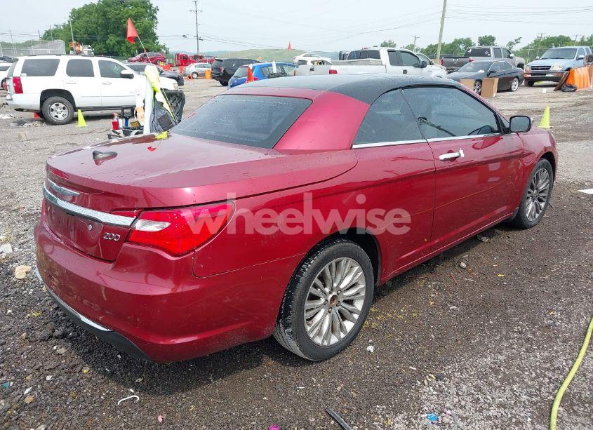 Photo 4 of 2013 Chrysler 200 LIMITED (VIN 1C3BCBFG1DN516428)