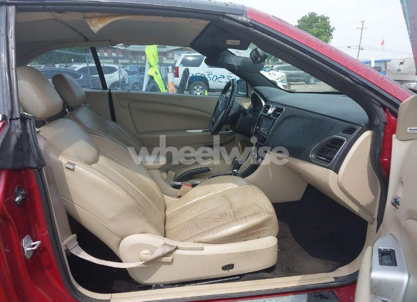 Photo 5 of 2013 Chrysler 200 LIMITED (VIN 1C3BCBFG1DN516428)