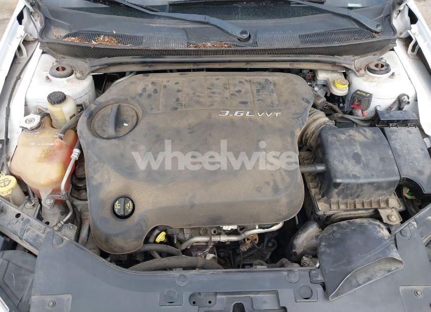 Photo 10 of 2013 Chrysler 200 LIMITED (VIN 1C3BCBFG1DN684747)