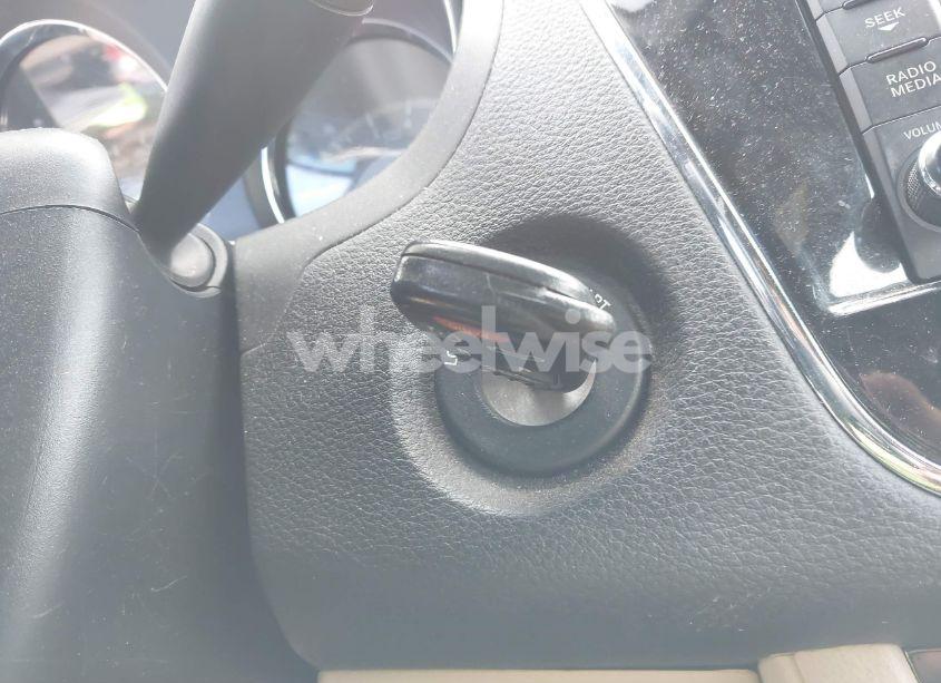 Photo 11 of 2013 Chrysler 200 LIMITED (VIN 1C3BCBFG1DN684747)
