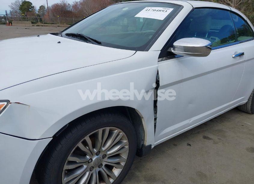 Photo 6 of 2013 Chrysler 200 LIMITED (VIN 1C3BCBFG1DN684747)