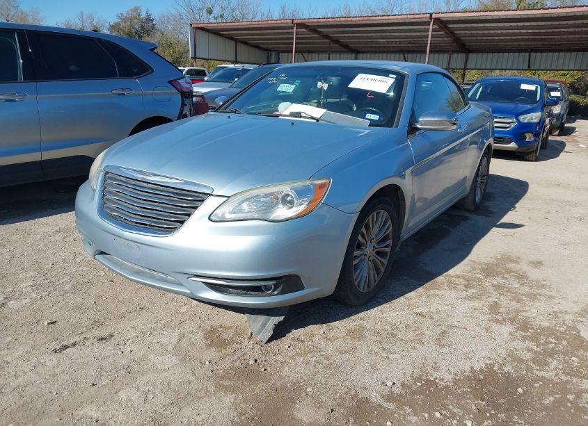 Photo 2 of 2012 Chrysler 200 LIMITED (VIN 1C3BCBFG5CN266979)