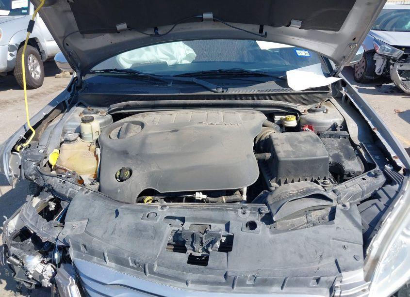 Photo 10 of 2013 Chrysler 200 LIMITED (VIN 1C3BCBFG8DN513509)