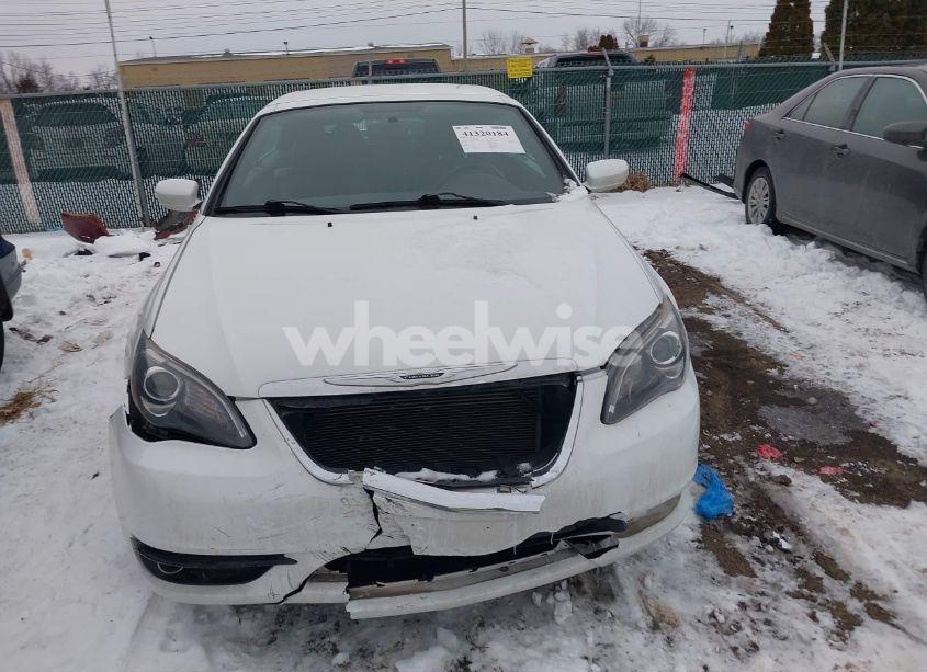 Photo 12 of 2012 Chrysler 200 S (VIN 1C3BCBGG3CN214653)