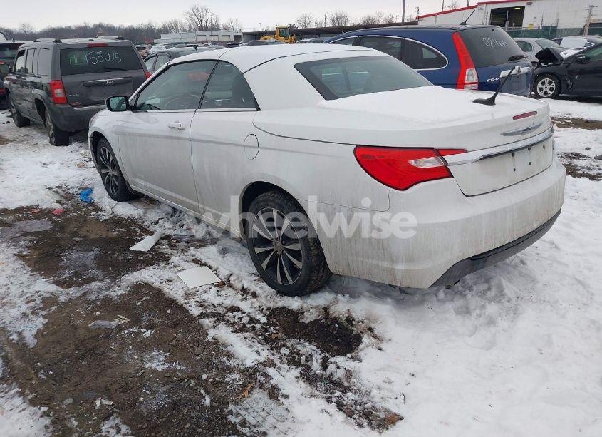 Photo 3 of 2012 Chrysler 200 S (VIN 1C3BCBGG3CN214653)