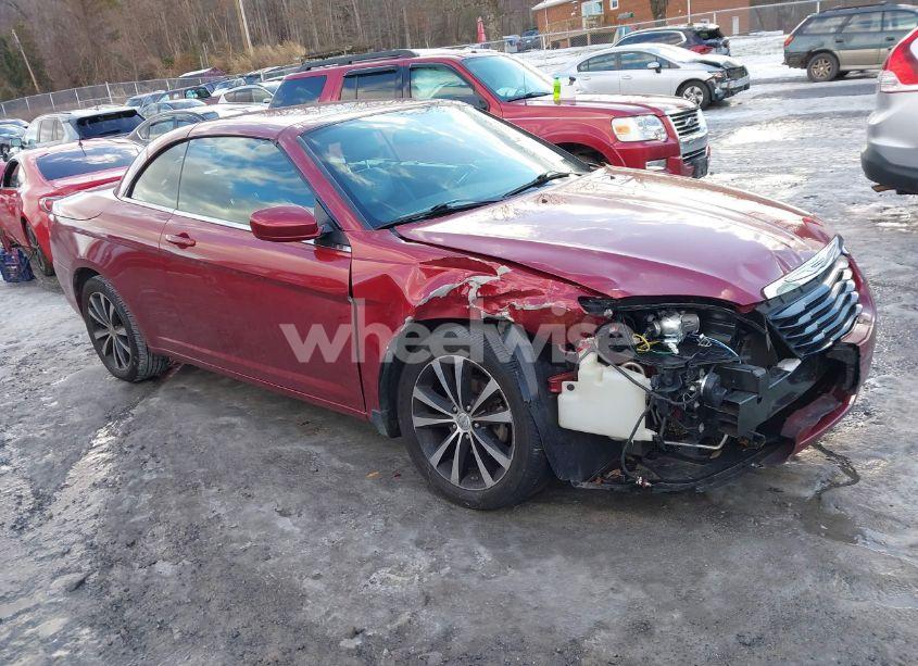 2013 Chrysler 200 S (VIN 1C3BCBGG7DN718642) main photo