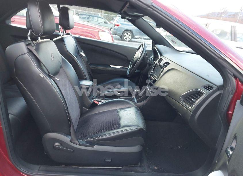 Photo 5 of 2013 Chrysler 200 S (VIN 1C3BCBGG7DN718642)