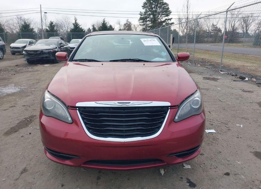 Photo 12 of 2013 Chrysler 200 S (VIN 1C3BCBGGXDN712141)