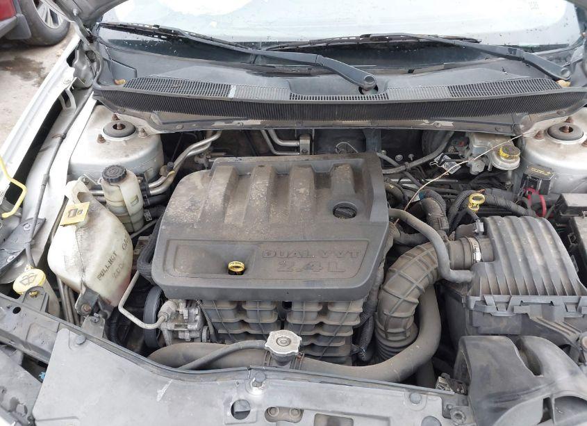 Photo 10 of 2010 Chrysler Sebring TOURING (VIN 1C3CC4FB5AN190973)