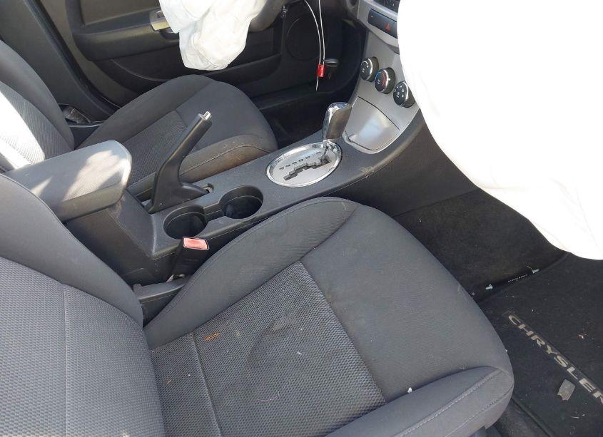 Photo 5 of 2010 Chrysler Sebring TOURING (VIN 1C3CC4FB8AN205434)