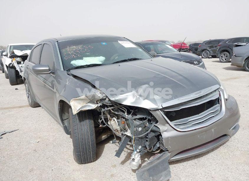 2012 Chrysler 200 LX (VIN 1C3CCBAB0CN291966) main photo