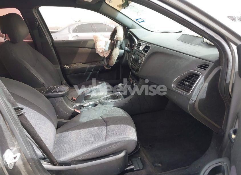 Photo 5 of 2012 Chrysler 200 LX (VIN 1C3CCBAB0CN291966)