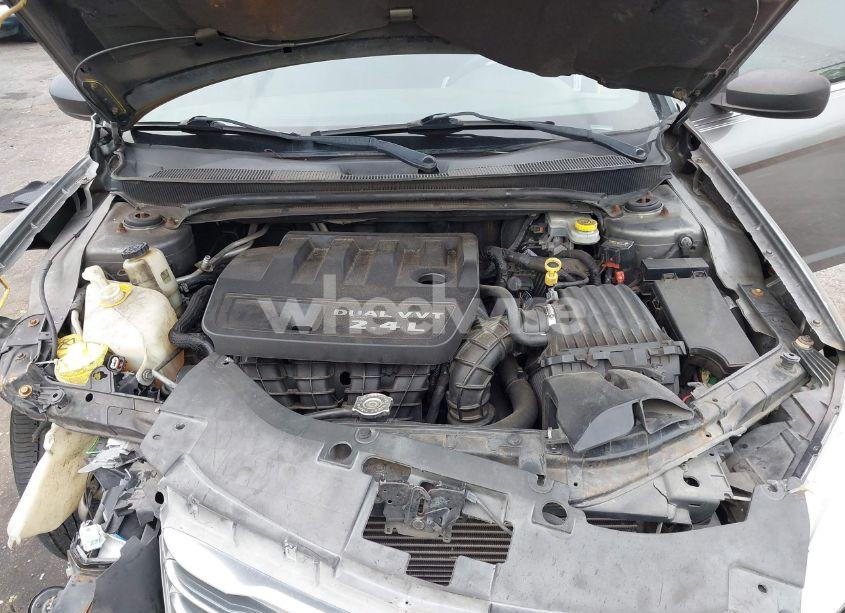 Photo 10 of 2013 Chrysler 200 LX (VIN 1C3CCBAB0DN641520)