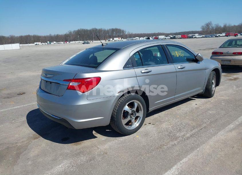 Photo 4 of 2013 Chrysler 200 LX (VIN 1C3CCBAB0DN641940)