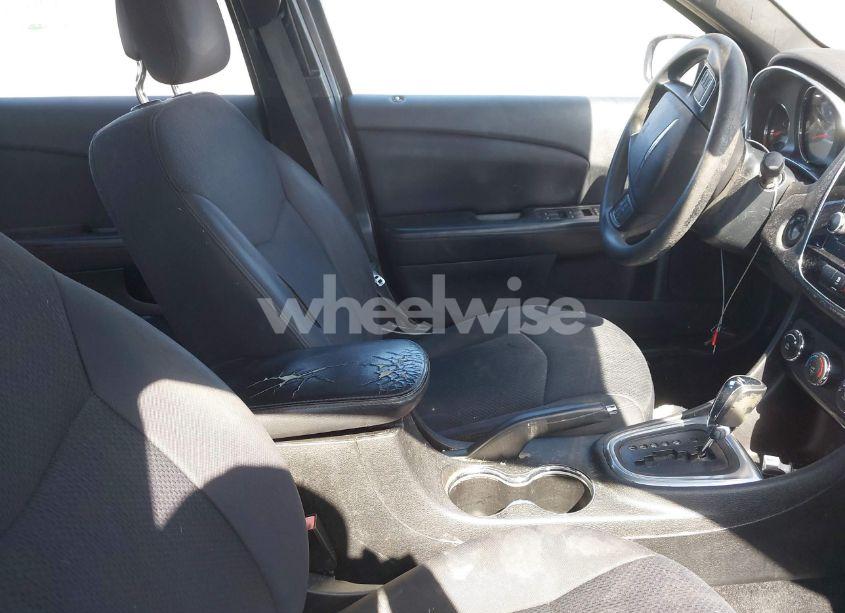 Photo 5 of 2013 Chrysler 200 LX (VIN 1C3CCBAB0DN641940)