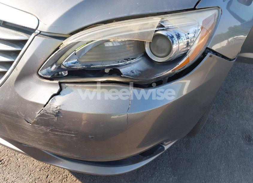 Photo 6 of 2013 Chrysler 200 LX (VIN 1C3CCBAB0DN671813)