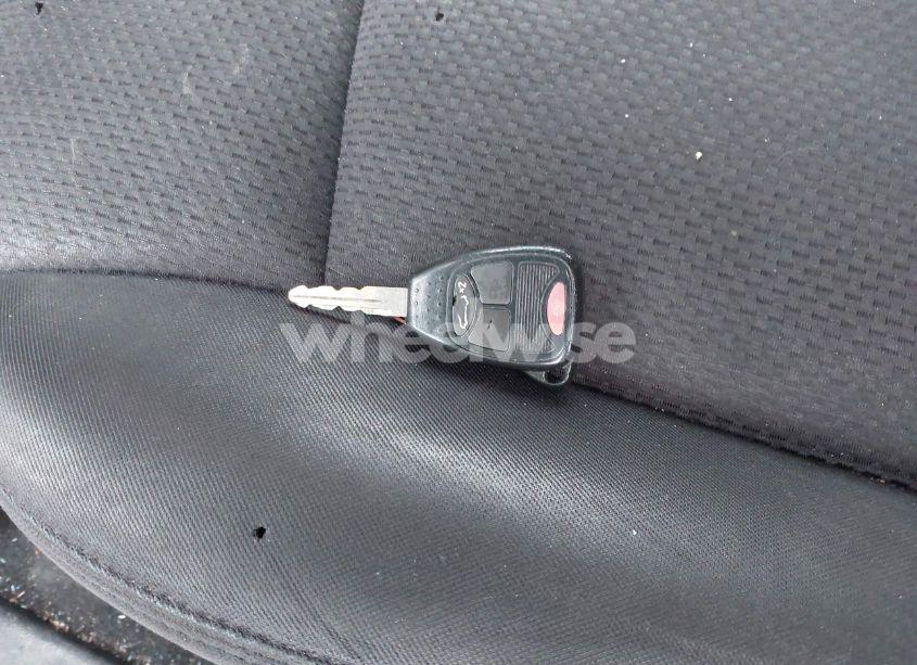 Photo 11 of 2013 Chrysler 200 LX (VIN 1C3CCBAB0DN698588)