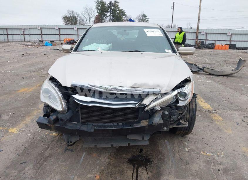 Photo 6 of 2013 Chrysler 200 LX (VIN 1C3CCBAB0DN698588)