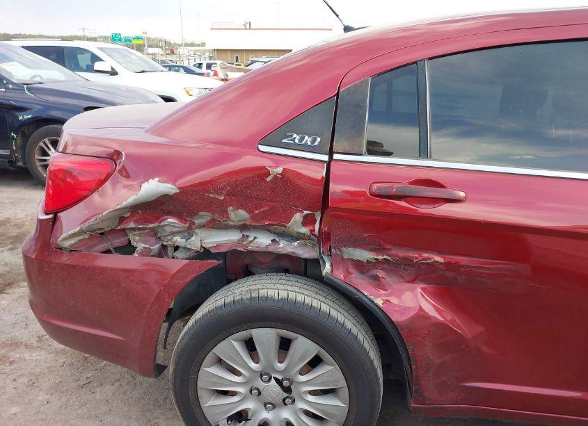 Photo 6 of 2014 Chrysler 200 LX (VIN 1C3CCBAB0EN101957)