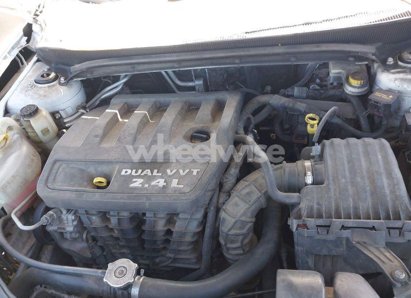 Photo 10 of 2014 Chrysler 200 LX (VIN 1C3CCBAB0EN141746)