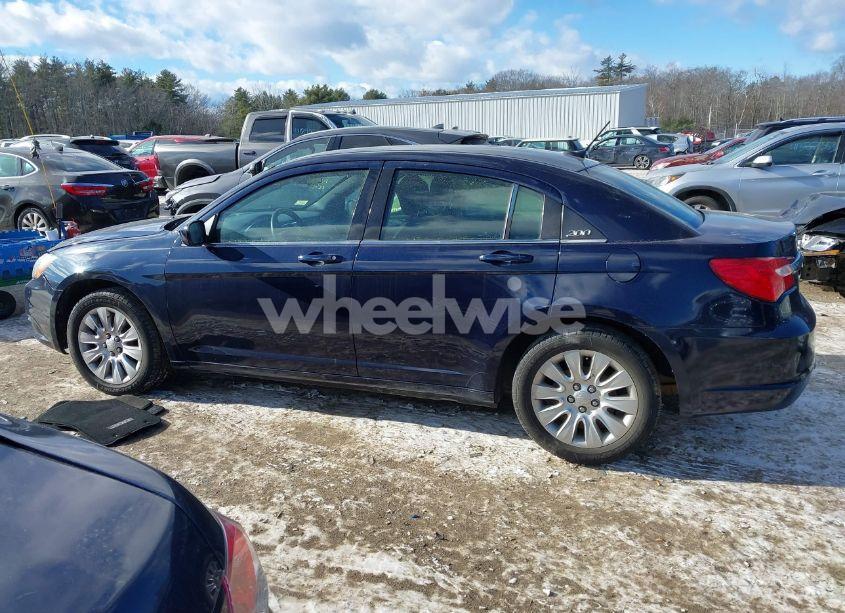 Photo 14 of 2014 Chrysler 200 LX (VIN 1C3CCBAB0EN142539)