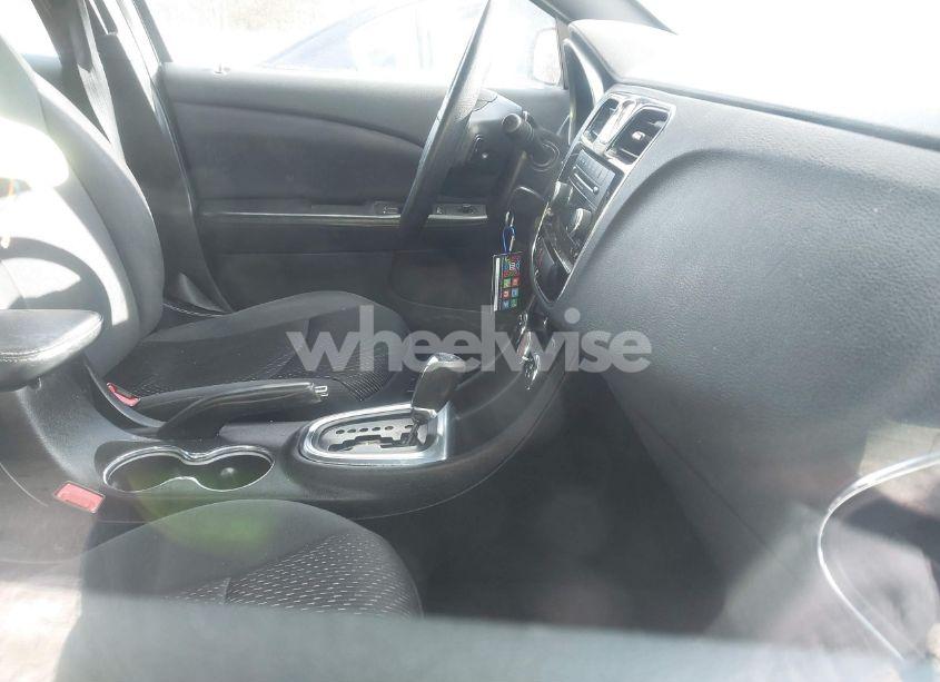 Photo 5 of 2014 Chrysler 200 LX (VIN 1C3CCBAB0EN142539)