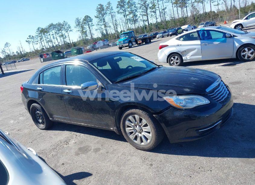 Photo 13 of 2014 Chrysler 200 LX (VIN 1C3CCBAB0EN168459)