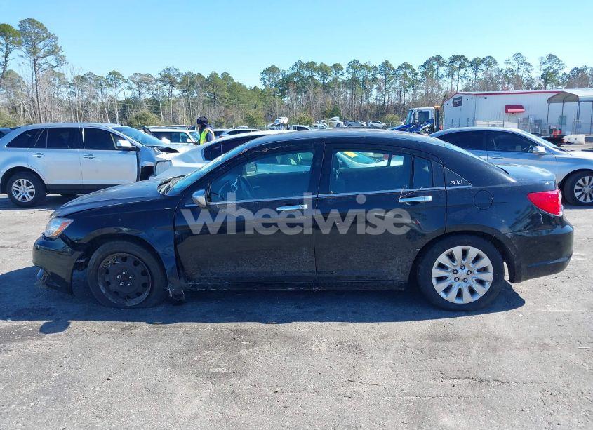 Photo 14 of 2014 Chrysler 200 LX (VIN 1C3CCBAB0EN168459)