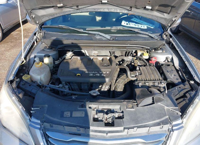 Photo 10 of 2014 Chrysler 200 LX (VIN 1C3CCBAB0EN204828)