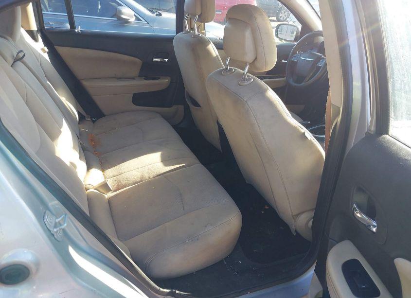 Photo 8 of 2014 Chrysler 200 LX (VIN 1C3CCBAB0EN204828)