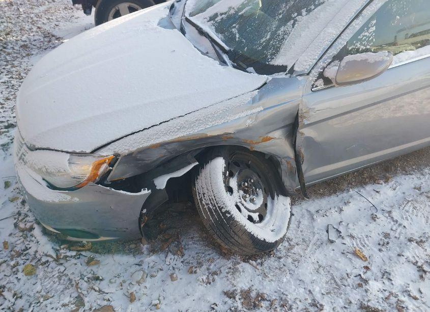 Photo 6 of 2014 Chrysler 200 LX (VIN 1C3CCBAB0EN211939)