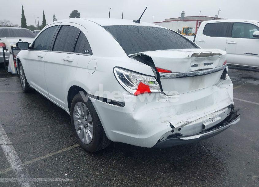 Photo 3 of 2014 Chrysler 200 LX (VIN 1C3CCBAB0EN230748)