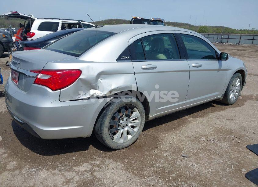 Photo 4 of 2012 Chrysler 200 LX (VIN 1C3CCBAB1CN163218)