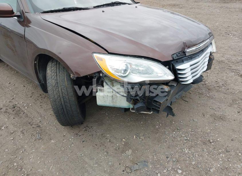 Photo 12 of 2013 Chrysler 200 LX (VIN 1C3CCBAB1DN568996)