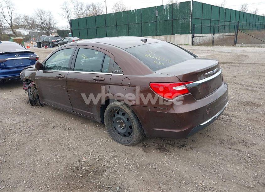 Photo 3 of 2013 Chrysler 200 LX (VIN 1C3CCBAB1DN568996)