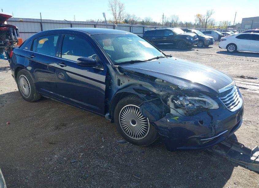 2013 Chrysler 200 LX (VIN 1C3CCBAB1DN691570) main photo