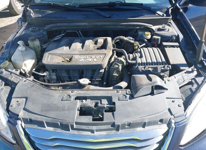 Photo 10 of 2013 Chrysler 200 LX (VIN 1C3CCBAB1DN691570)