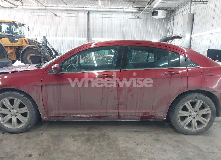 Photo 15 of 2013 Chrysler 200 LX (VIN 1C3CCBAB1DN715267)