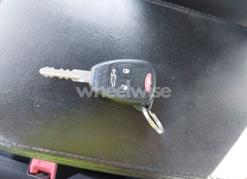 Photo 11 of 2013 Chrysler 200 LX (VIN 1C3CCBAB1DN763402)