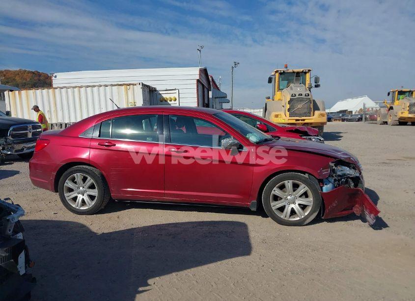 Photo 13 of 2013 Chrysler 200 LX (VIN 1C3CCBAB1DN763402)