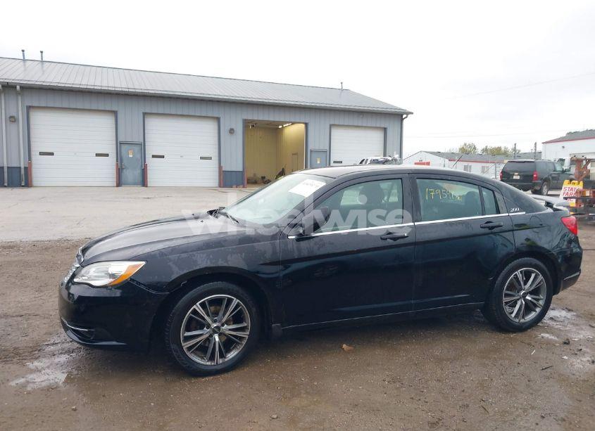 Photo 13 of 2014 Chrysler 200 LX (VIN 1C3CCBAB1EN123725)